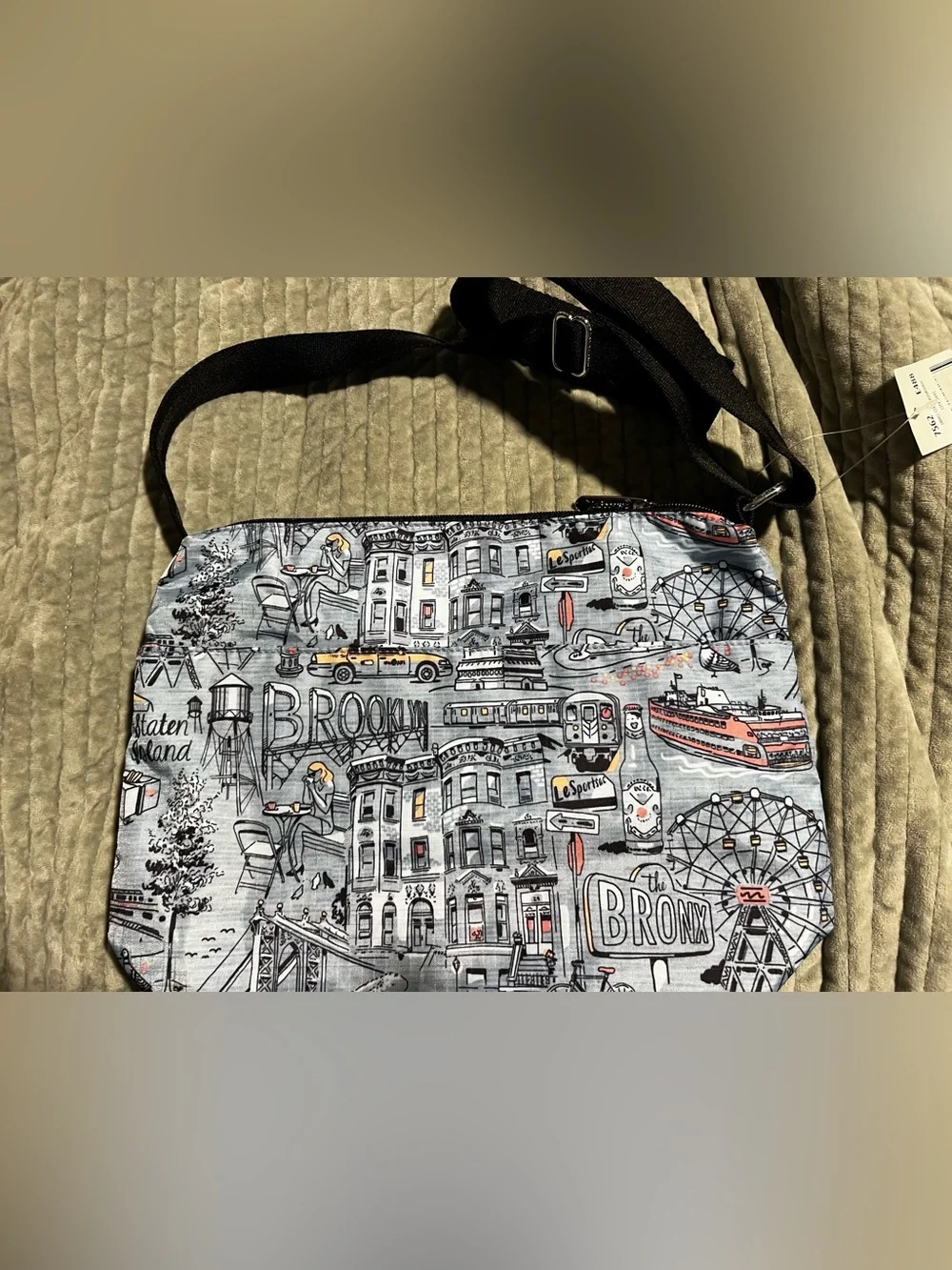 Lesportsac Women’s Messenger crossbody bag in Gray with Black Strap
